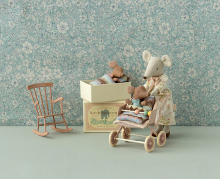 Maileg Rocking chair- Gyngestol, Mouse - Dark powder