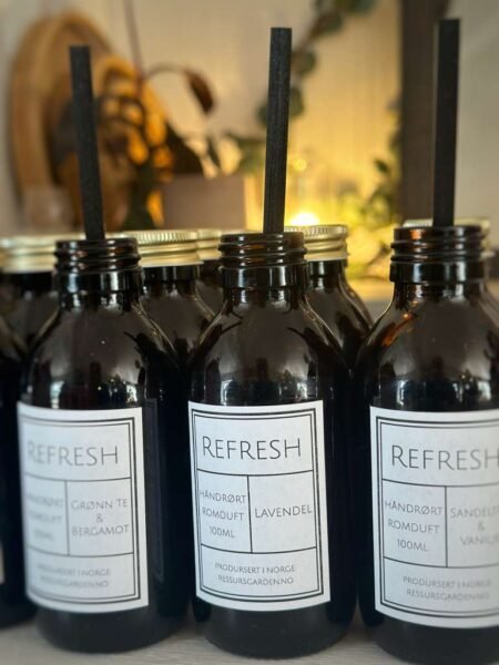 Håndrørt romduft fra Reddal Resurssgård 100 ml, Lavendel