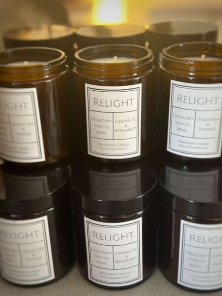 Håndlaget Soyalys Med Duft fra Reddal Resurssgård 180 ml, Grønn Te og Bergamot