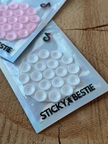 STICKY BESTIE, THE ROUNDIE