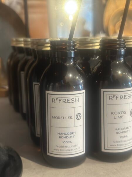 Håndrørt romduft fra Reddal Resurssgård 100 ml, Moreller