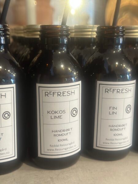 Håndrørt romduft fra Reddal Resurssgård 100 ml,  Kokos Lime