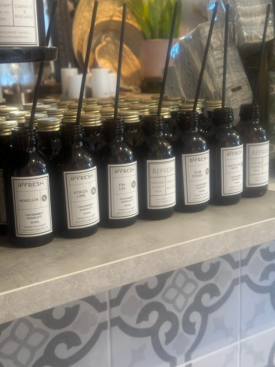 Håndrørt romduft fra Reddal Resurssgård 100 ml,  Moreller - Bilde 5