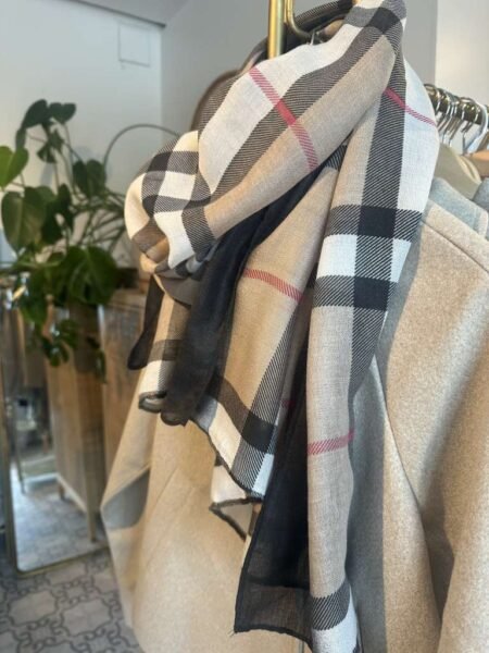 Rosenvinge Skjerf, BURBERRY-look skjerf - svart