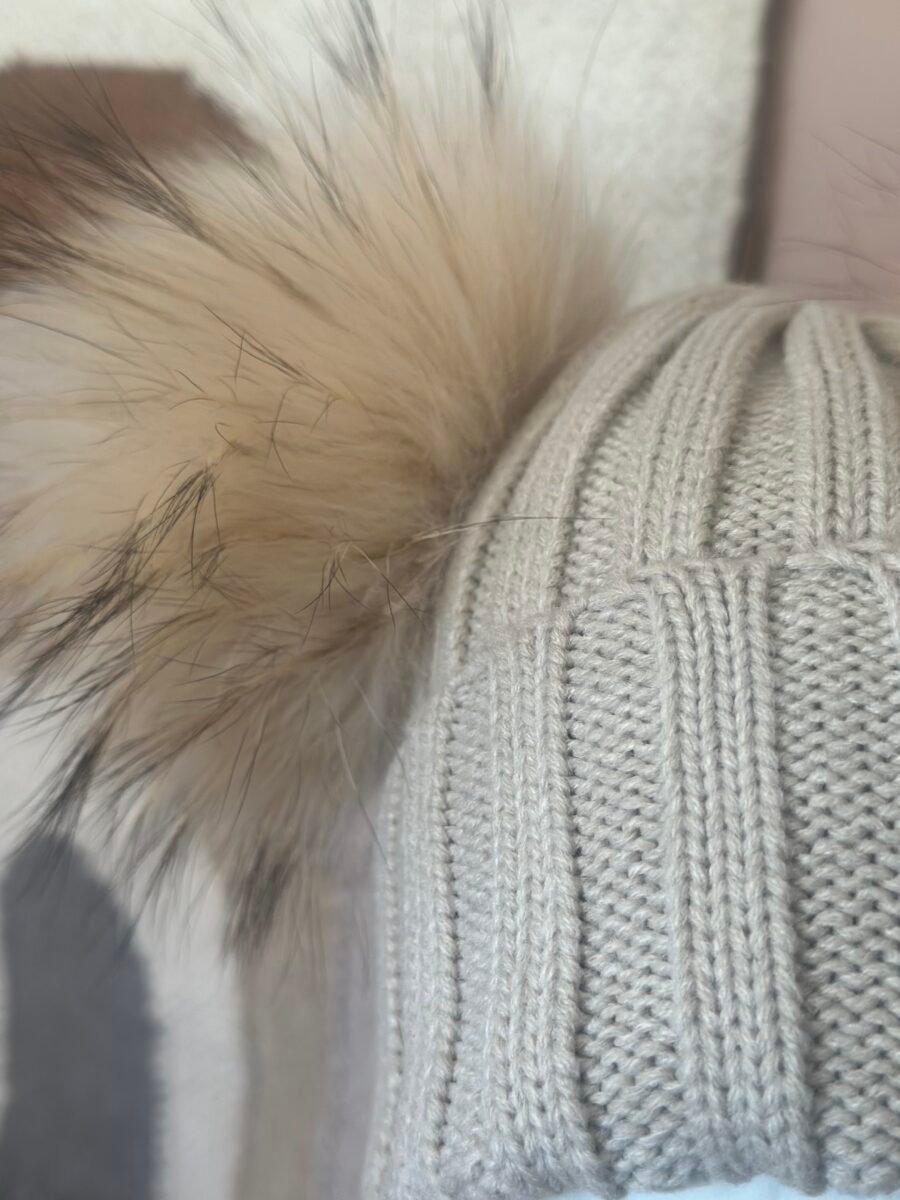 Fianoa Lue Med To Pelsdusker til barn 6mnd -3/4 år 48-53cm - Bilde 4