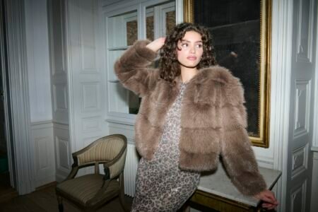 JDY OFELIA FAUX FUR JACKET- Jakke I Fuskepels, OTW SIE, Shitake- Dempet Brun