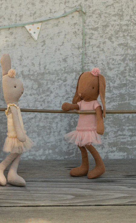 Maileg kanin Bunny, Size 1 - Chocolate brown - Ballet suit and skirt rose