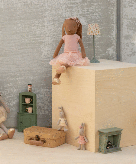 Maileg Kanin Bunny, Size 3 - Chocolate brown - Ballet suit and skirt rose