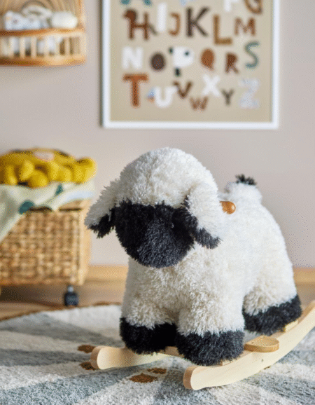 Bloomingville MINI, Gyngehest Dolly, Sau, Hvit, Polyester