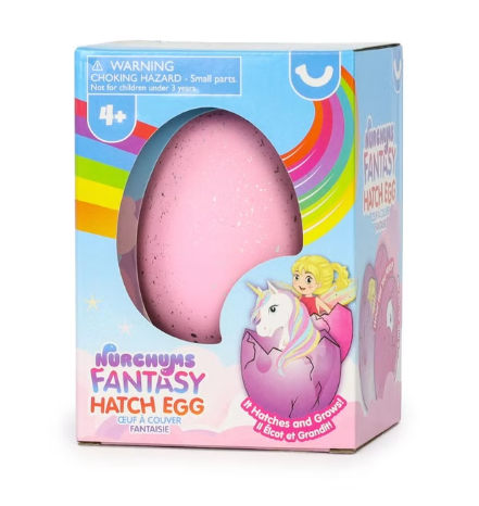 Magisk fantasiegg som klekkes i vann