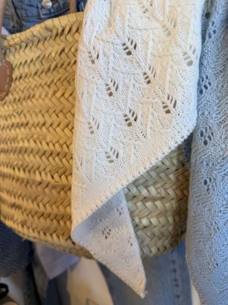 Rosenvinge Lite  Strikket Trekantskjerf , Offwhite