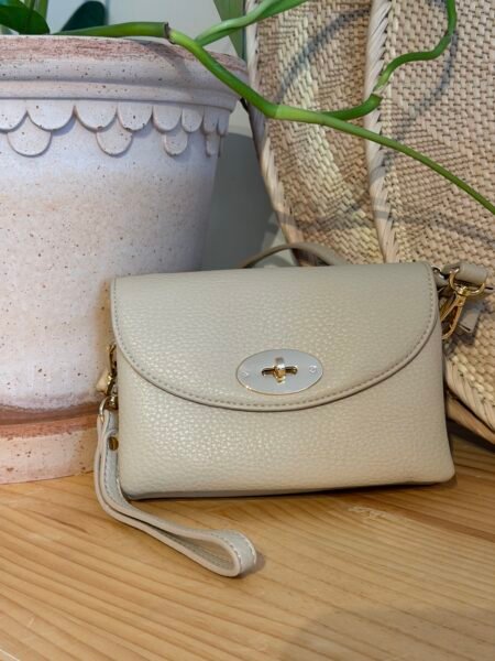 Rosenvinge  DANIELLE clutch med frontspenne - Beige