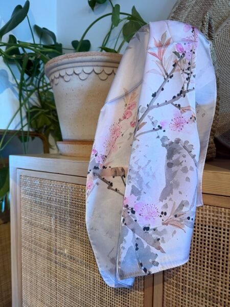 Rosenvinge Lite skjerf blomst og fugl print - lys rosa