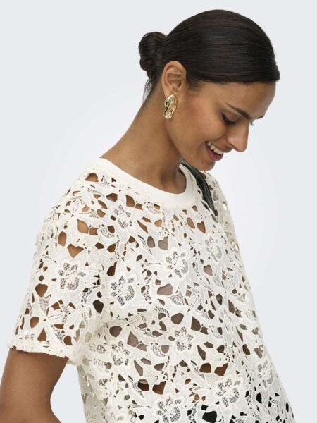 JDY VANYA S/S LACE TOP JRS - Blondetopp, Cloud Dancer- Offwhite