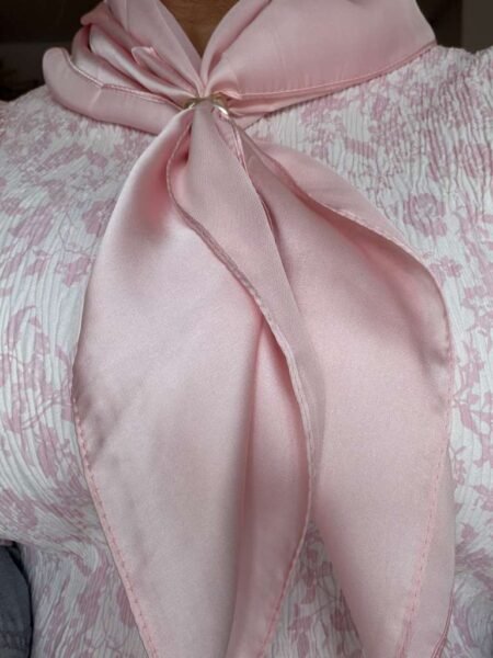Fianoa Lite Skjerf  I Silkelook, Rosa