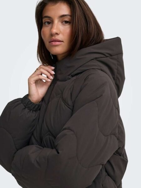 JDY POWER SHORT HOOD PUFFER OTW HAB, Boblejakke, Chocolate Torte/Brun