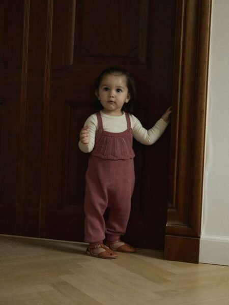 LIL ATELIER NODA LS KNIT OVERALL- Strikket Selebukse I Bomull, Withered Rose