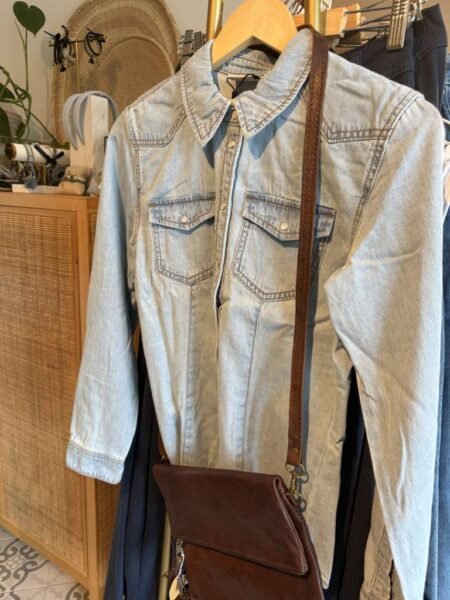 JDY SANDIE L/S SHIRT DNM, Denimskjorte, Lys Blå Vasket