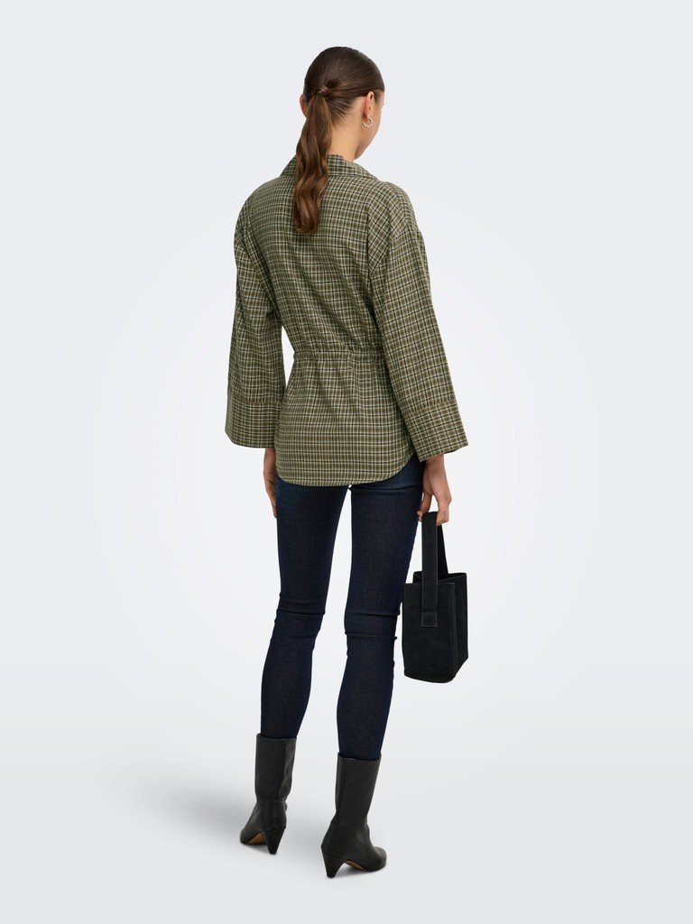 JDY RIKKA 7/8 TUNNEL SHIRT WVN, Skjorte, Dark Olive CLOUD DANCER & BLACK/Grønn - Bilde 4