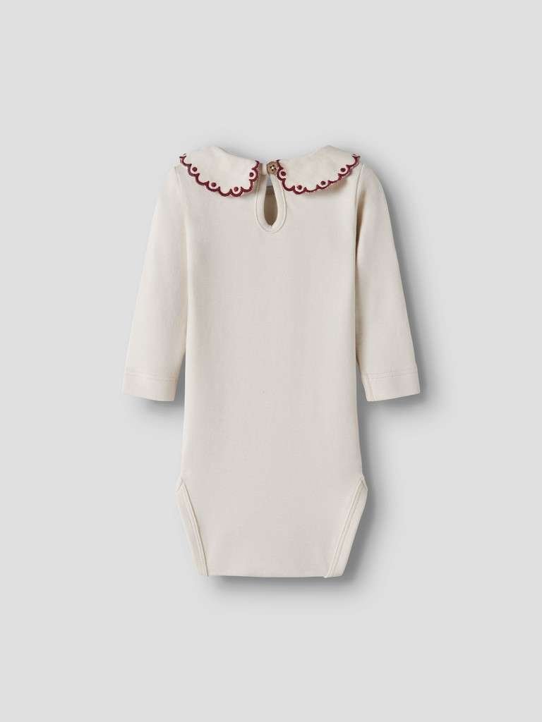 LIL ATELIER FUNDO LIA LS SLIM BODY, Turtledove BIKING RED, Offwhite Med Rød Detalj - Bilde 5