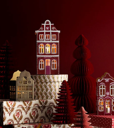 Bungalow Lysestake/ Lyshus/ pepperkakehus H24 cm, Scarlet - Rød